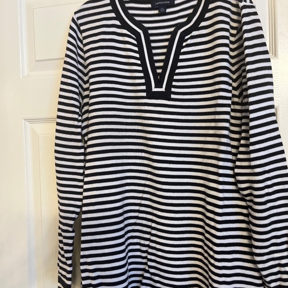 Striped tunic sweater v neck. Land’s end. Size large. - Picture 1 of 3